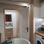 펜션 Maisonette, De La Mere Nini